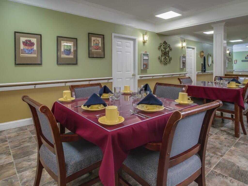 Charter Senior Living of Jackson Dining Room (1)